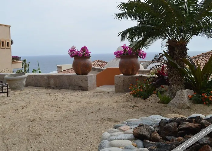 Las Flores Hotel 4*